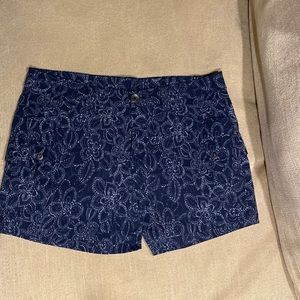 Eddie Bauer size 6 women’s Travex shorts